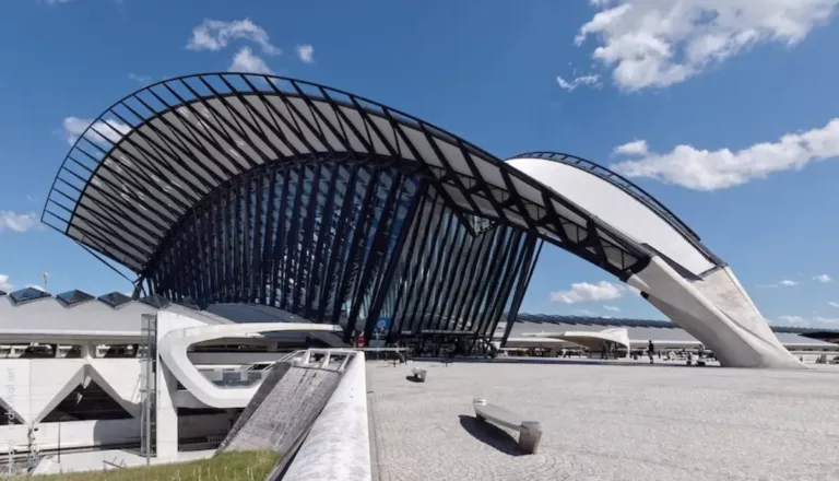 VTC van gare de Lyon St Exupéry au départ de bourgoin-jallieu
